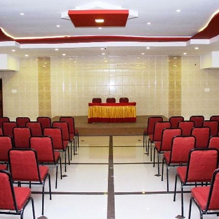 Отель Poppys S.E.T Residency Кумбаконам Экстерьер фото