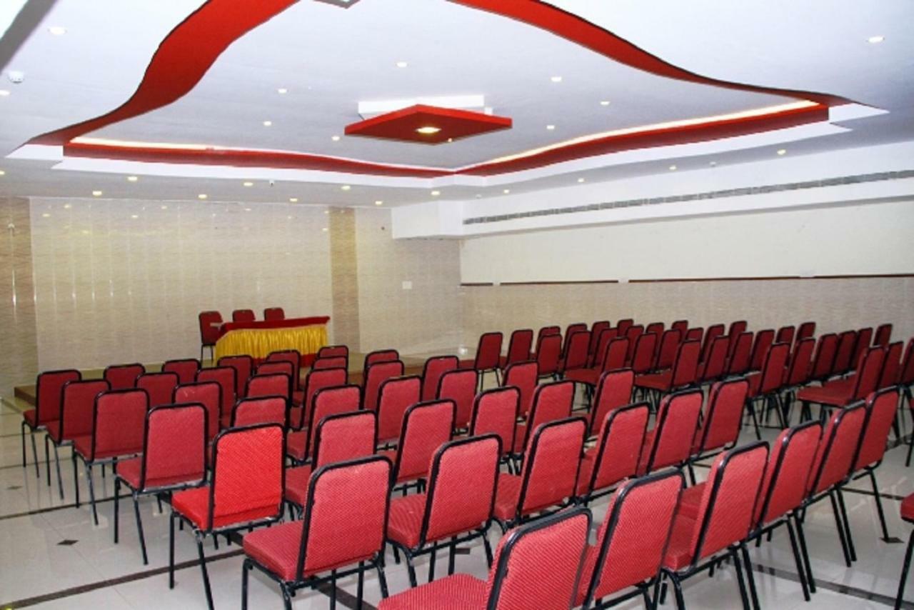 Отель Poppys S.E.T Residency Кумбаконам Экстерьер фото